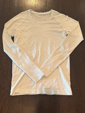 Lululemon Swiftly Tech Long-Sleeve Shirt 2.0 Hip Length